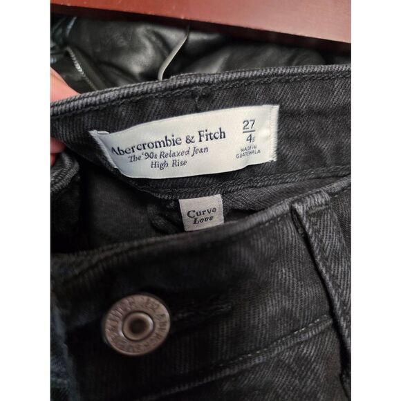 Abercrombie & Fitch women's black 90's relaxed front split hem high rise jeans 4 - Picture 5 of 5